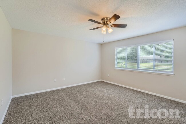 Photo - 3410 Starbird Dr