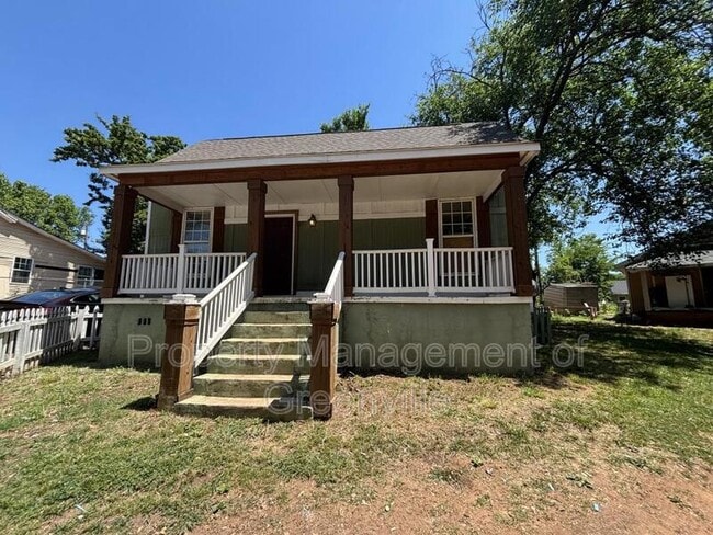 Building Photo - 135 D St.