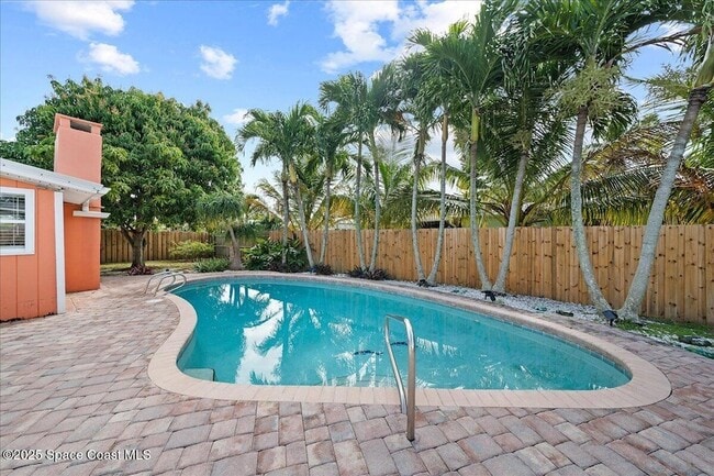 Photo - 457 S Waterway Dr House