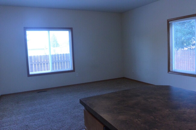 Photo - 4825 Northeast 124th Ct.