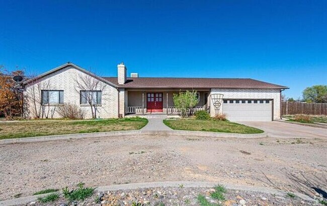 Building Photo - 3 Bed 2.5 Bath Home Available! Short Term ...