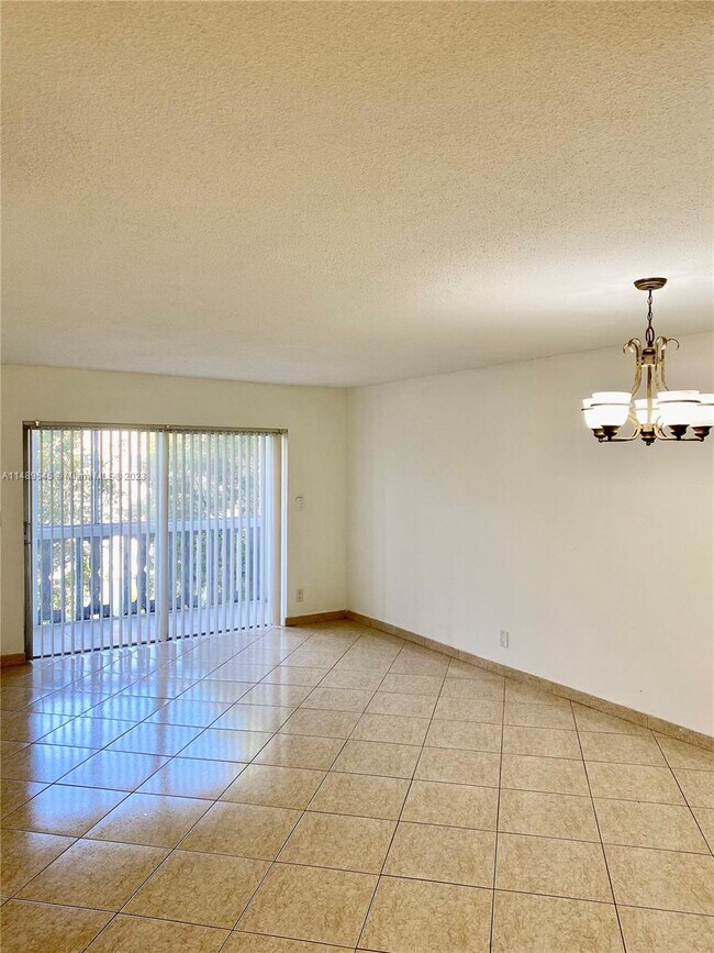 Photo - 218 NE 12th Ave Condo Unit 303