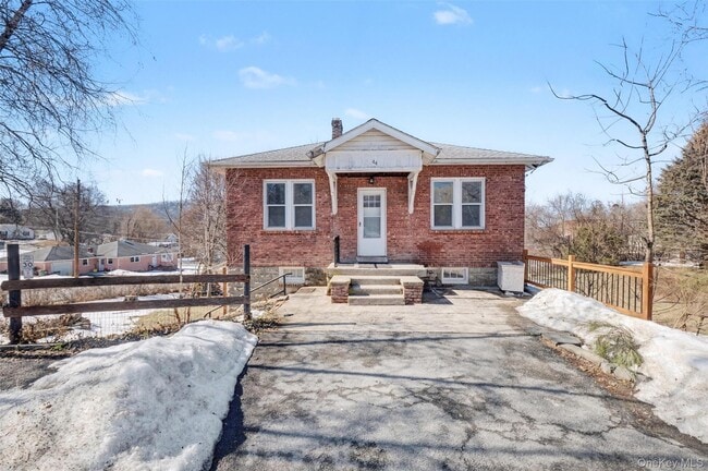 Photo - 44 Cedar Ave