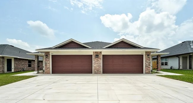 Photo - 212 NW 122nd St