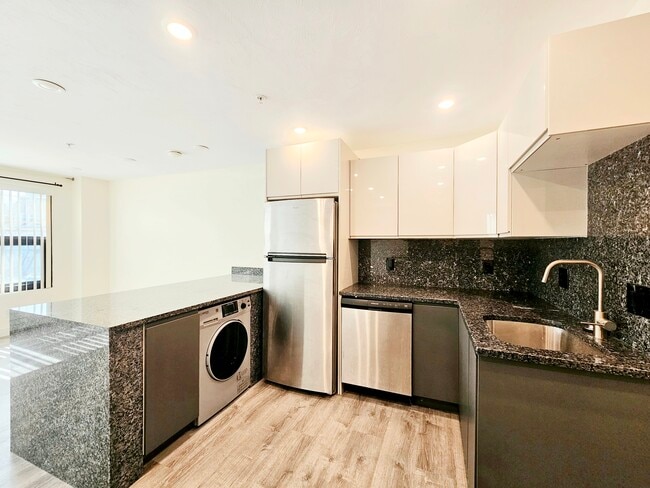 1028 Commonwealth Ave