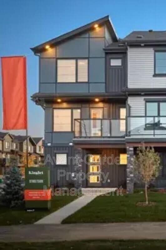 Building Photo - 16 AB-16