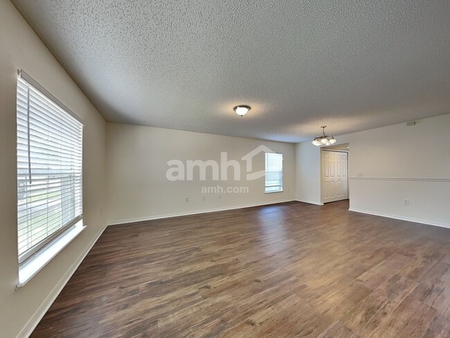 Photo - 10434 Fly Fishing St