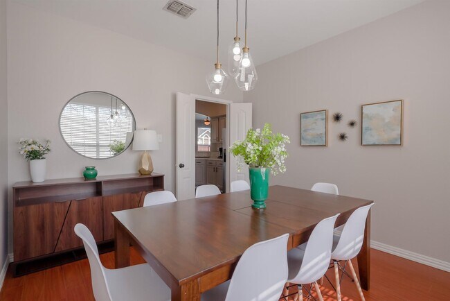 Photo - 2808 Wales Ct