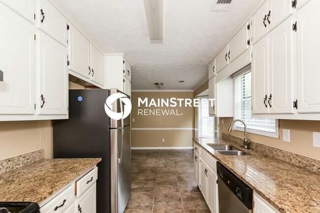3 Bedroom Pet-Friendly Home in Newnan, GA with Main Street Renewal