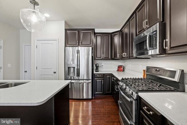 Photo - 1102 Ribbon Limestone Terrace SE