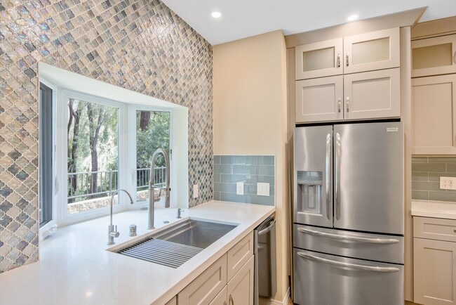Building Photo - 5530 Spanish Oak Ln