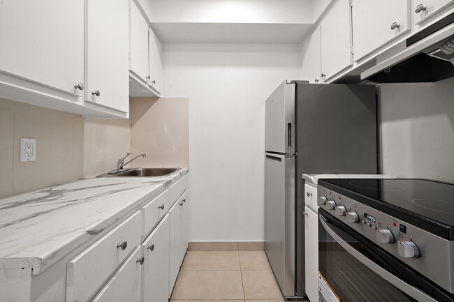 Building Photo - Le Camelia