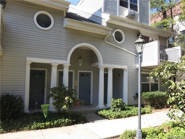 Building Photo - 36 Greenridge Ave Unit 110