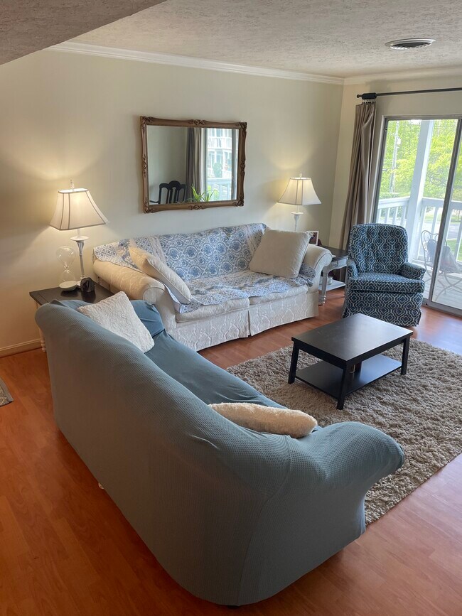 410 Mockingbird Valley Rd Condo Unit 37 Condo for Rent in Louisville