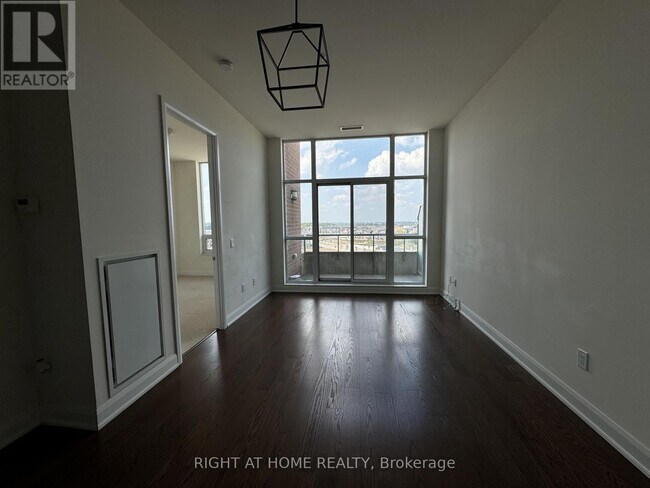 Photo - 2480 Prince Michael Drive Unité 720