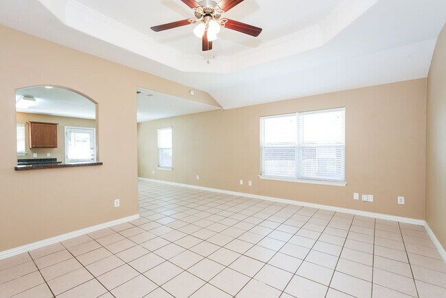 Photo - 1734 Avenue E