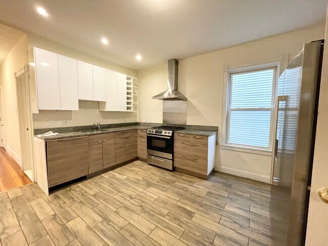 Photo - 17 Sachem St