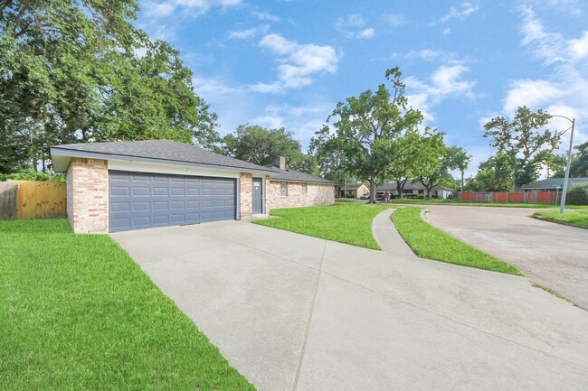 Photo - 15135 Chipman Ln.
