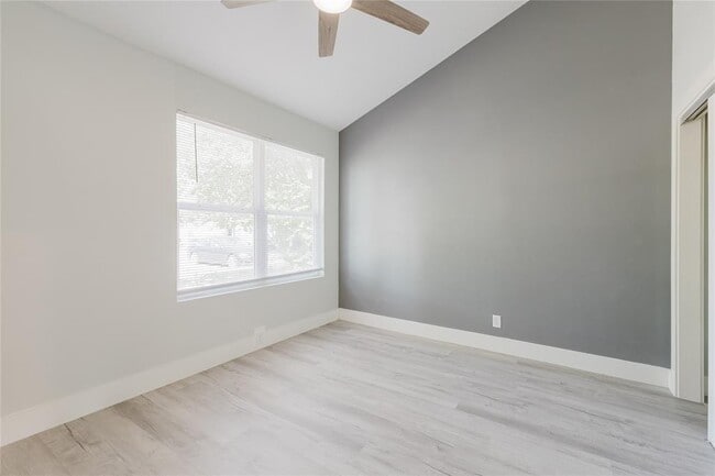 Photo - 4703 Misty Slope Ln