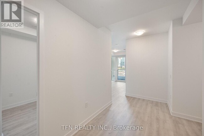 Photo - 15 Richardson St Unit 612