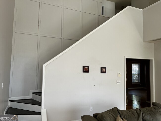 Photo - 577 Ashland Pkwy