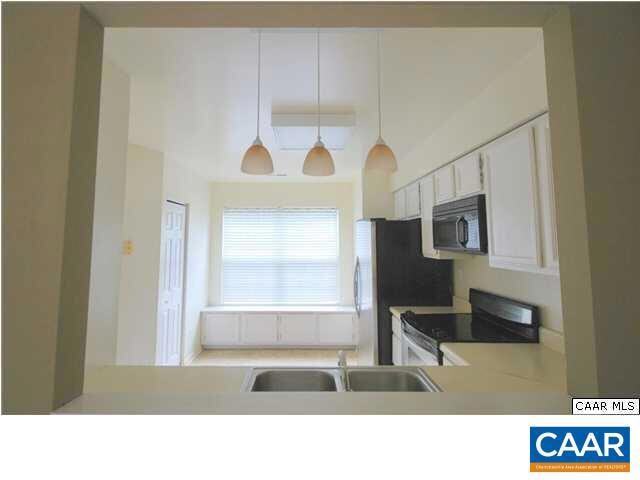 Photo - 1235 Maple View Dr