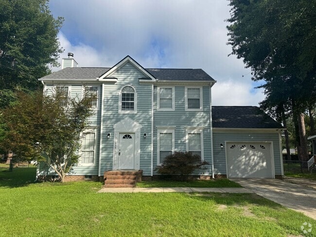 Building Photo - Conveniently Located 3 Bed 2.5 Bath Home i...