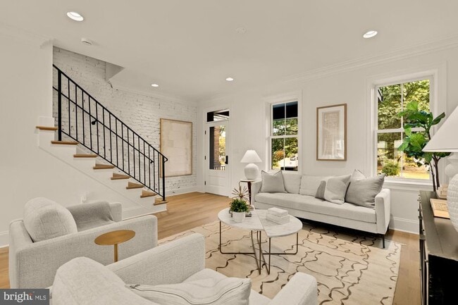 Photo - 4830 8th St NW