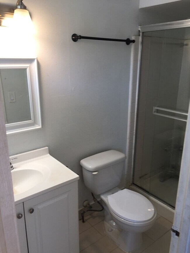 Photo - Glacier House Unidad Room 3