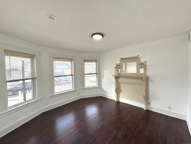 Photo - 25 Deforest Ave