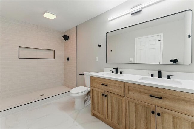 Photo - 10 Cochran Rd SE