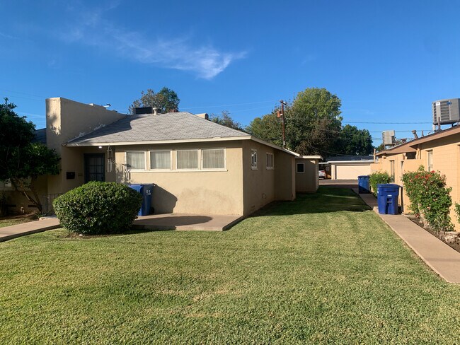 Photo - 832 S Maple Ave