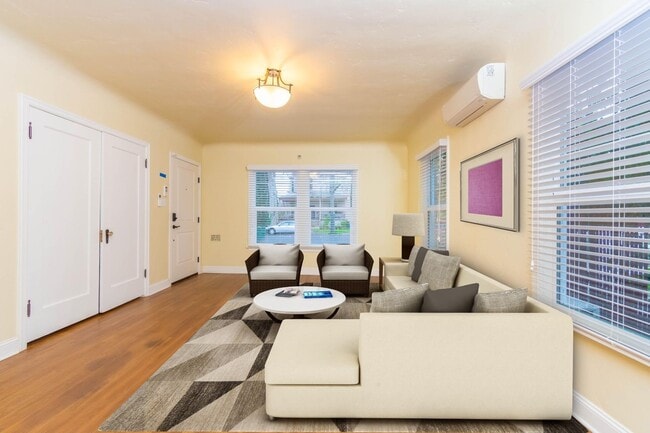 Photo - 1109 Unit 611