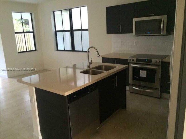 Photo - 10281 NW 70th Ln