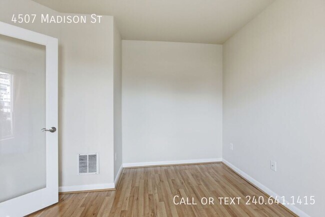 Photo - 4507 Madison St