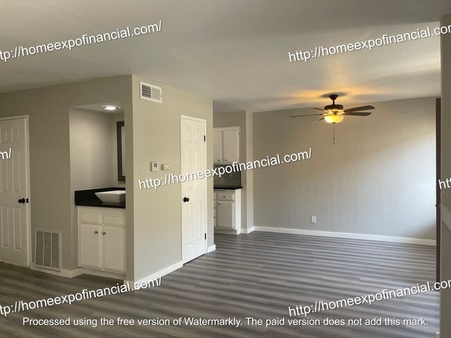 8350 Spring Desert Pl
