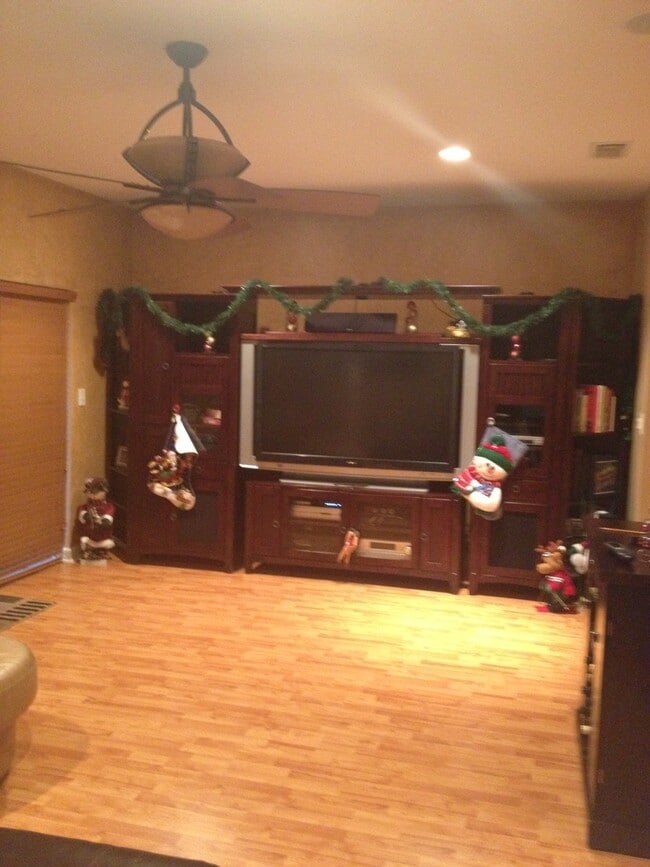 Photo - 2735 NE 42nd Ave