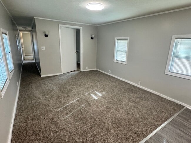 Photo - 376 Hines Rd