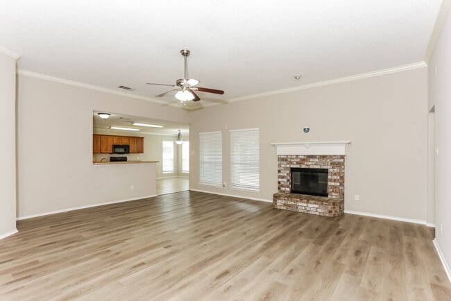 Photo - 125 Adams Dr