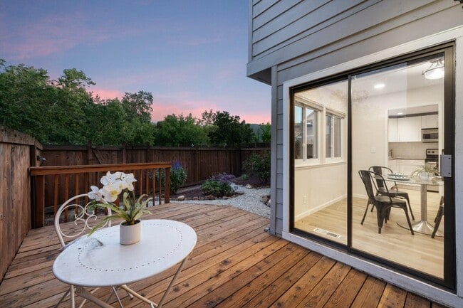 Photo - 1545 Camden Village Cir