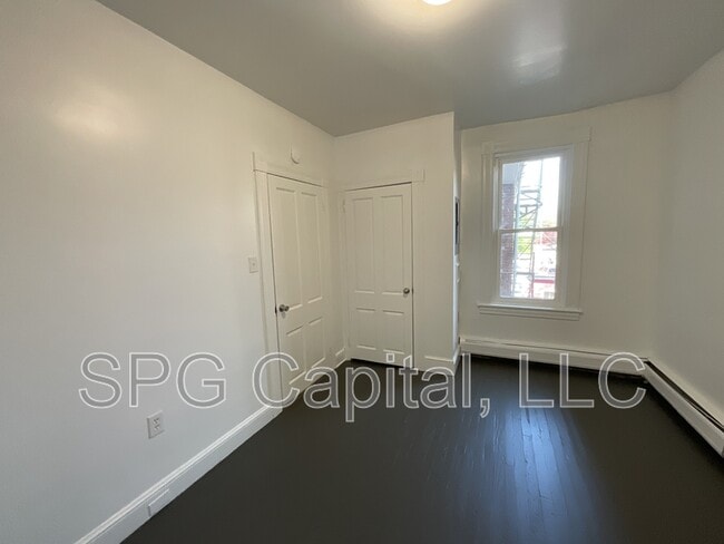 Photo - 164 S Pine St