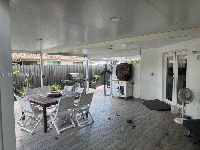 Photo - 1131 SW 110th Ave