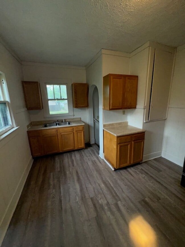 Photo - 1502 E Indiana St