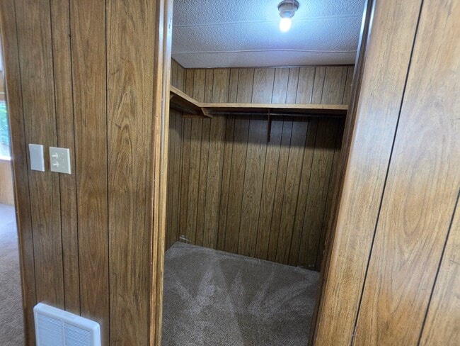 Photo - 424 Pioneer Rd