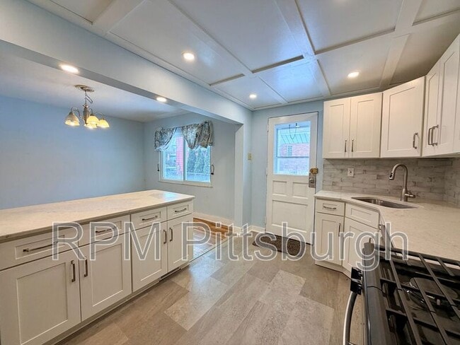 Photo - 1612 Oak Grove St