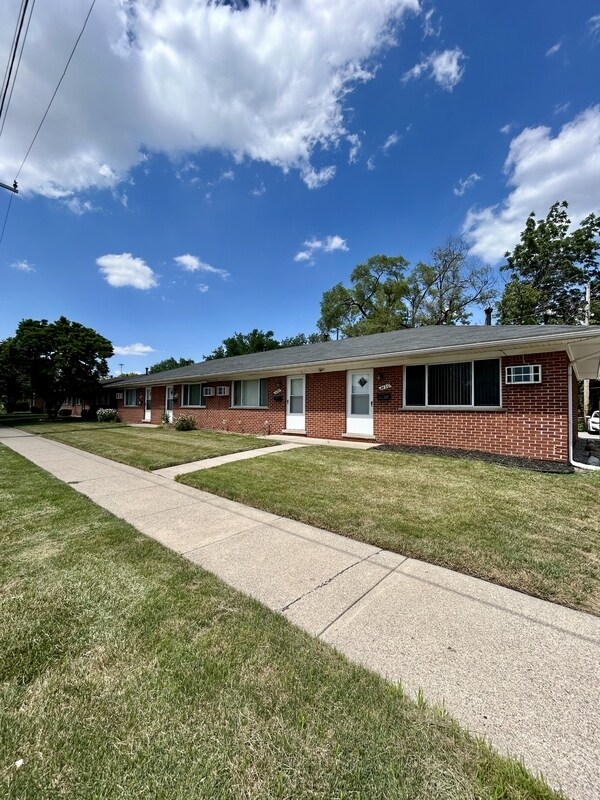 Photo - 1450 Goddard Rd