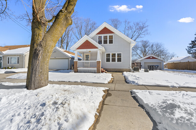 Photo - 939 Genesee St Townhome