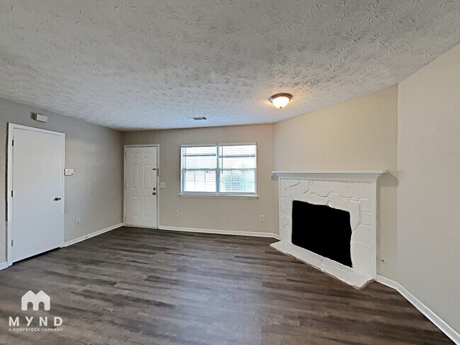 Photo - 2101 Mallard Way