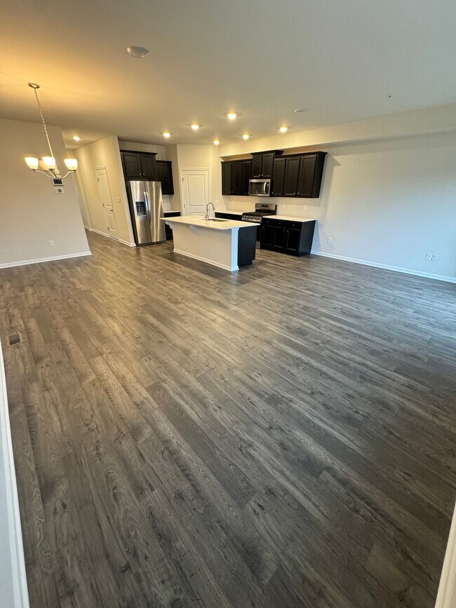 Photo - PARKAND THREE BEDROOM TOWNHOME