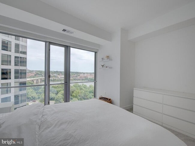 Photo - 1111 19th St N Unidad 1509